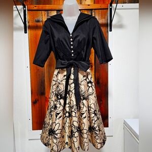 Donna Ricco New York Beautiful Black and Gold Dress